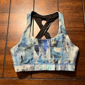 Lululemon sports bra